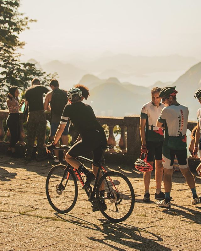 Com uma vista dessa e os caras de olho na nossa bike..  #ibsbikes #trek #ibsgangs