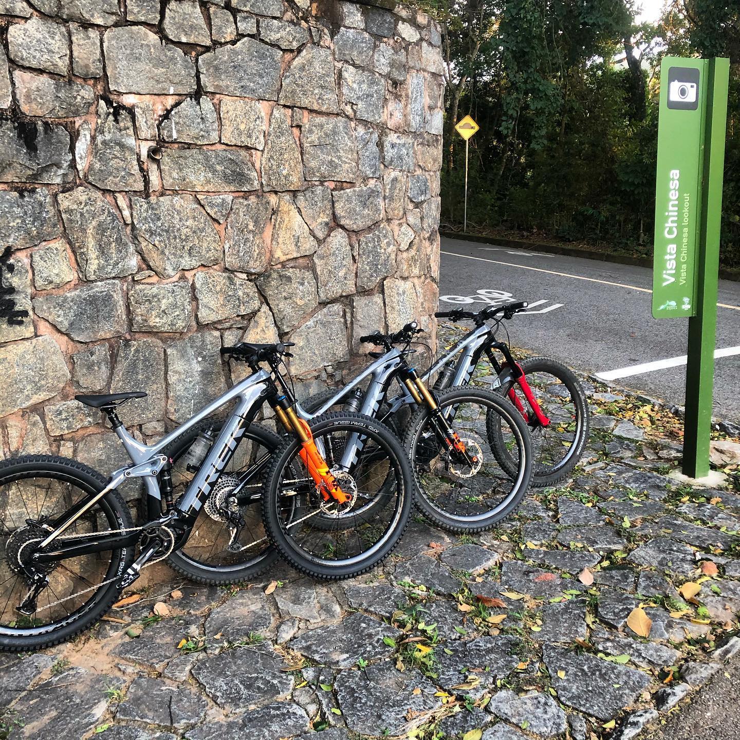 Top Rail .... e a frota só aumenta #rail #trek #rail9.7 🤔 #ibsgangs #soosbrabos #eBike